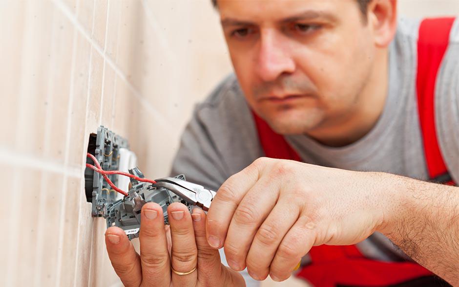 je recherche un électricien Tournan-en-Brie